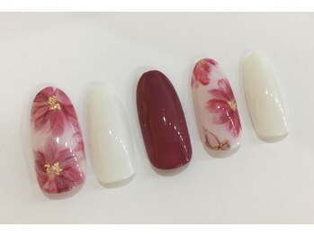 クイーナクルー(QUEENA CLUE)/フラワーネイル