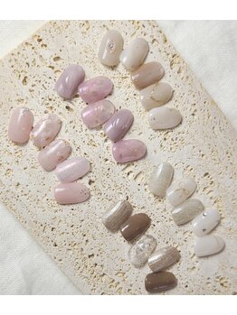 フィグ(Fig)の写真/【おすすめ☆定額ふんわりmonthlyデザイン】毎月のごほうびネイルに☆オーロラやさりげないラメ感が人気◎