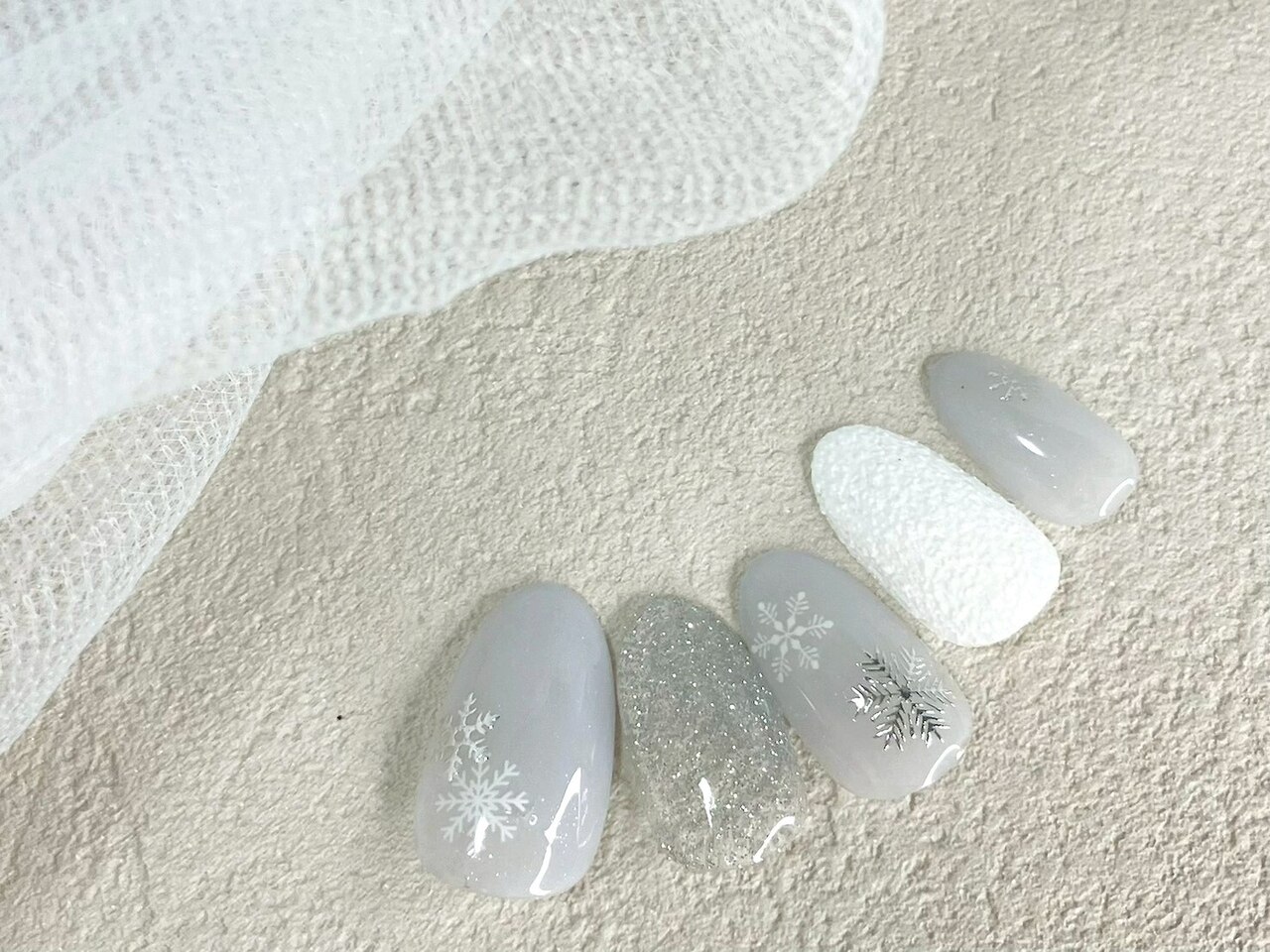 ブルーグレーマグネットクリスマスニュアンスネイル 冬 雪 ツリー