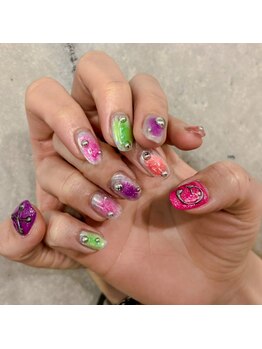 サロンドティス 学芸大学(salon de tis)/カラフルネイル