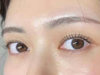 オルアイ(Olu_i)の写真/【メンズも大歓迎】美眉スタイリング★束間のあるちゅるんまつ毛&ナチュラル盛れする美眉が叶います。