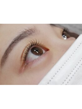 ナチュラル上品な目元にしたい