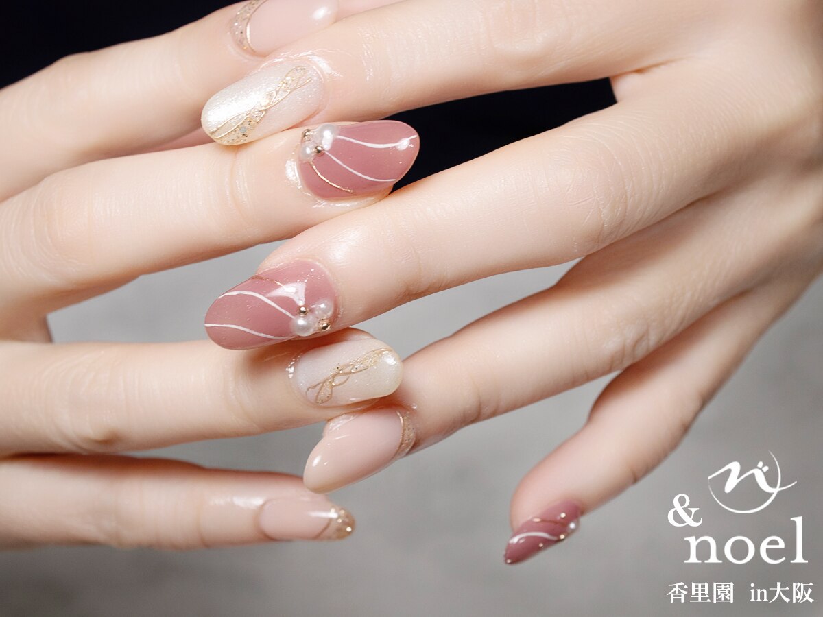 ニュアンスネイル ミラー フレンチ ネイルチップ 春ネイル ハンドメイド 2025年-2026年冬トレンド】ニュアンス ななめフレンチ ハンドのネイル