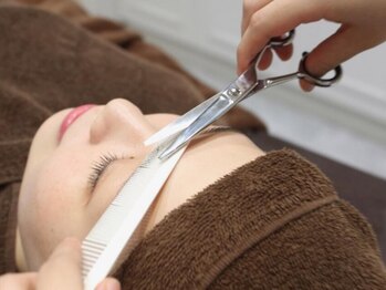 レディースシェービング&ブライダル YOSHIZAWA Inc. BANDAI【2月上旬 OPEN(予定)】の写真/お手入れがむずかしい眉はシェービングとセットがオススメ!眉毛で印象が変わる感動をあなたに!!