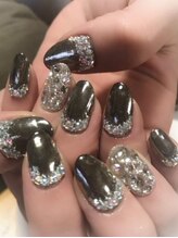 ネイルズスタイル(Nails Style)/ミラー×ストーンで派手可愛く！