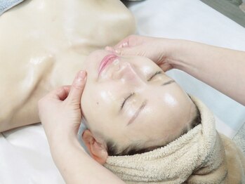ビンナ 五反田店(Binna)の写真/【五反田★肌質改善プライベートサロン】毛穴の汚れを徹底除去！毛穴を縮小してきめ細やかな肌へ！