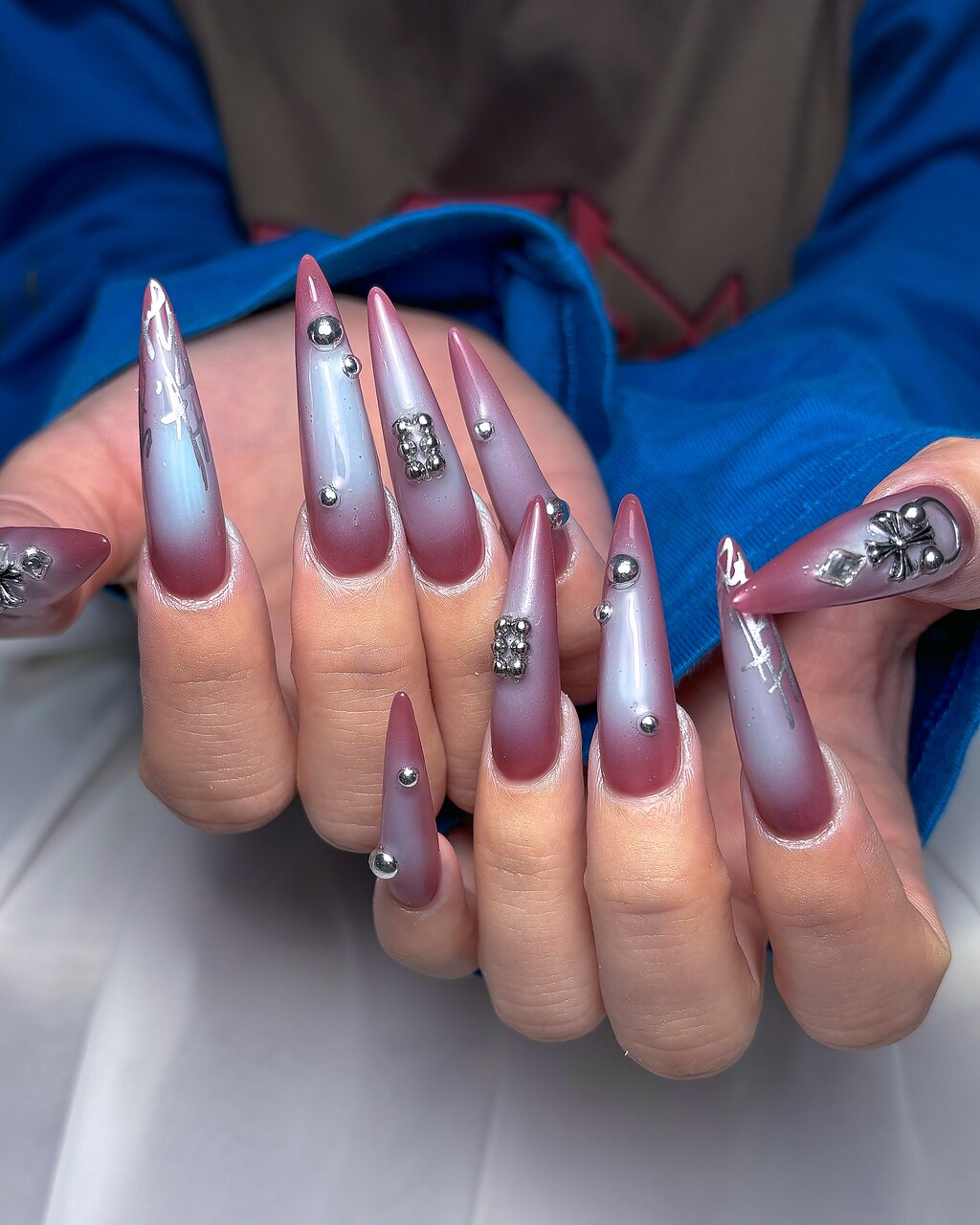 2025年秋トレンド】エアブラシのネイルデザイン集｜人気順｜10