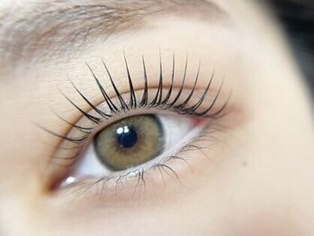 ユニ 三鷹(Uni)の写真/目元のお悩みを魅力に変えるデザインをご提案！自まつ毛への負担を最小限に、メイク時短＆可愛いが叶う♪