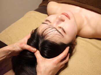 アイリー(IRIE)/ヘッドセラピーで目もパッチリ☆