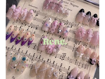 マハロ(mahalo.)の写真/ぷっくりリボンやフラワー、キラキラパーツなど、女の子の“好き”を詰め込んだ華やかなデザインが魅力