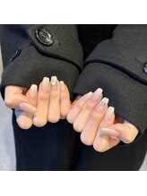 ヒルズ 原宿(Hills Harajuku)/白ラメグラデ