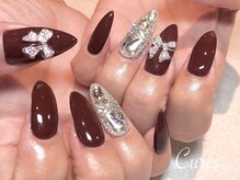 キュアーズ ネイル(CURES NAIL)/ボルドーにキラキラネイル