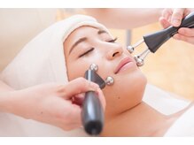 クリニカルエステ イーズ 泉北パンジョ店/フェイスビートダンス