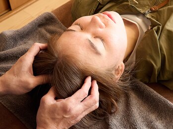 うめたに施術院/頭に対してアプローチ