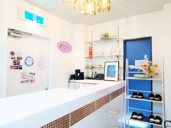 エスティ 梅田店/受付