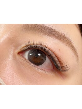 ナチュラル上品な目元にしたい