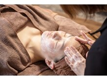 ピリナ 名古屋/【顔ハーブピーリング】施術