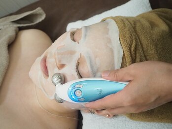 サリュ 行徳店(Salut)の写真/むくみスッキリ！表情筋ケアで理想の小顔へ導くエステ体験☆