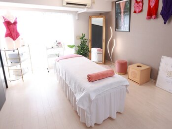 クリスタル(Crystal)の写真/【堺東徒歩3分】いつまでも美しく健康でありたい女性をサポート。お客様の理想に導くご提案をいたします