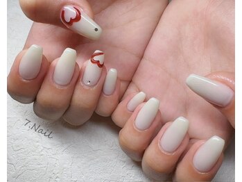 ナナネイル(7.Nail)/可愛らしいハートネイル