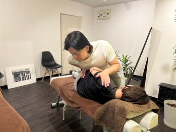 ツルミ(Tsurumi)/骨盤矯正