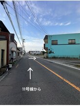 トゥーラ(TULA)/青い建物のテナント