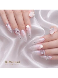 ラメホワイトプリンセスネイル