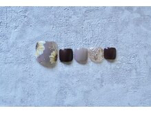 プチリリィ(Petit Lily)/大人なブラウン系向日葵ネイル