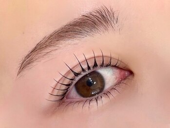 ニウ(niu)の写真/初めてでも安心！プロの技術で理想のまつげを実現◎豊富に取り揃えたロッドでこだわりの目元へと♪