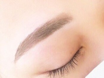 ユニ 三鷹(Uni)の写真/お顔の印象を左右するアイブロウもプロの技術で似合わせデザイン＊自眉を活かして,顔立ちに合う垢抜け眉へ