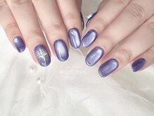 リッシュ トロワ(RICHE trois)/ダークカラーのマグネットネイル