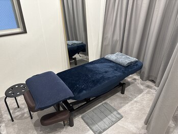 かわさき整体院/施術部屋も広々☆