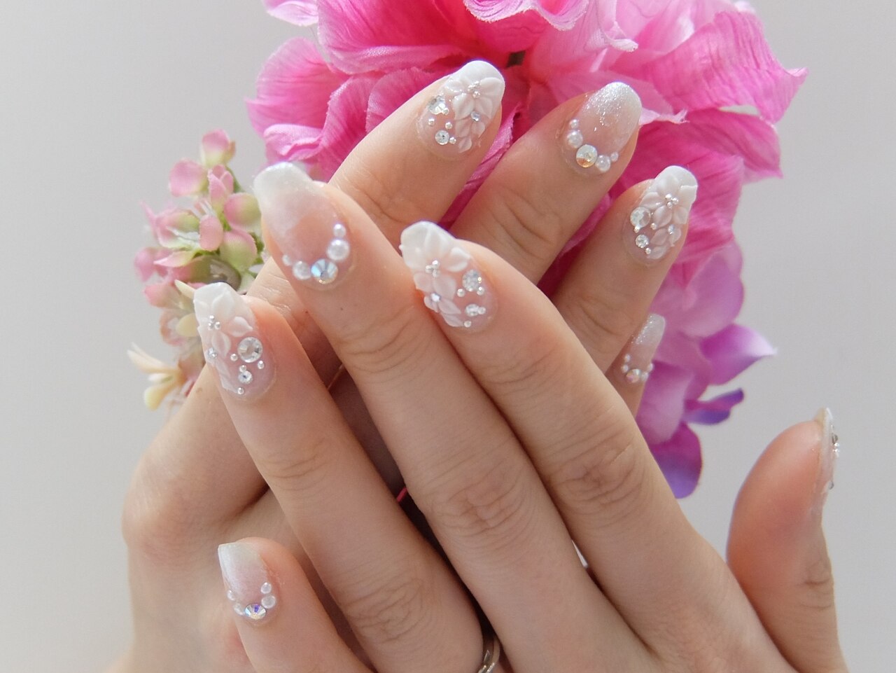 3Dアートお花 2025年秋トレンド】フラワー 3Dのネイルデザイン集｜人気順
