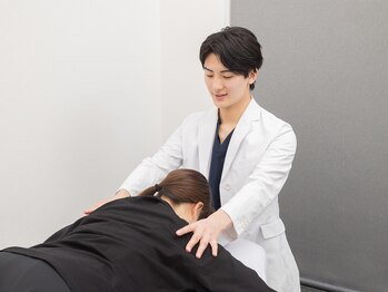 ファミリア整体院 西船橋院の写真/【辛い首・肩のお悩みを改善！】当院自慢の本格首肩整体￥3980☆1人1人に合わせたセルフケアも伝授します◎