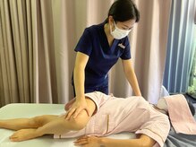 健楽庵整体院の雰囲気（台湾式の強いもみでコリをしっかりとほぐします！）