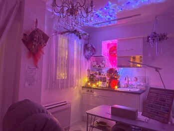 エクランドボヌール(Ecrin de bonheur)の写真/【非日常おしゃれ空間が人気◎】こだわりの上質空間で、施術中もリラックス♪お客様のネイル時間を大切に☆