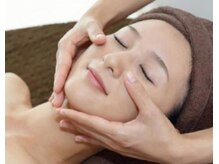 モナと雲と楽/激的小顔コルギ