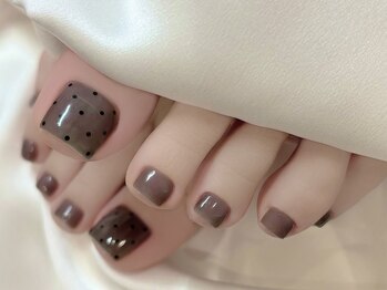 クラルトゥーナ 表参道(Curaltuna)/ドットネイル