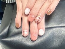 るみさんちのネイル/ワクワクする冬のショートネイル