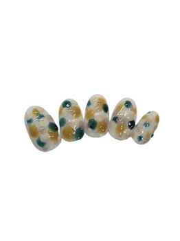 カジュアルドットネイル