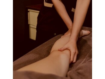 ビューティーサロン ビビ(Vivi)の写真/極上のアロマ香る個室で、至福のエステ体験をあなたに♪日常を忘れ、心解き放つ癒やしの時間◎(39文字)