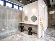 エイト アイラッシュ 沖縄北谷店(eight eyelash)の雰囲気(落ち着いた空間にメイク直しスペースもあります♪【沖縄北谷】)
