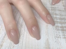 カラーズ(colors.)/ピンクベージュ。