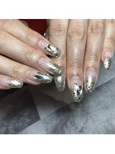 アイ アンド ネイルデイ 桂(EYE＆NAIL DAY)/ラメグラデーション×パーツ