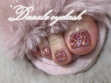 ダズルアイラッシュ 綾瀬(Dazzle eyelash)/キラキラ　ホロ　フット　ネイル