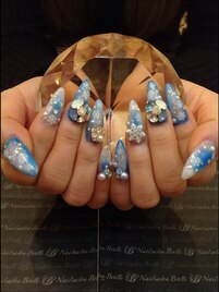 ブルー系雪ネイル