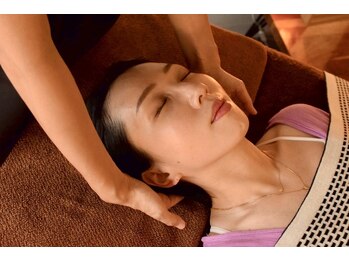 ラ アクサル(la.akthar)/小顔 フェイシャル ヘッドスパ