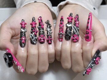 ジュリネイルスタジオ(Julli Nail Studio)/ゴテゴテネイル
