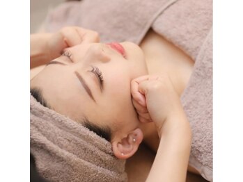 ユア バイ チッチ 直方店(Yuaa by chicchi)/本格小顔コルギで骨格から整える