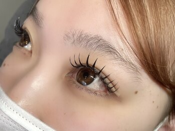 レイビス(RAVIS)の写真/丁寧なカウンセリングと施術が好評☆一人一人の目の形やまつ毛の状態に合わせたデザインを提案します♪
